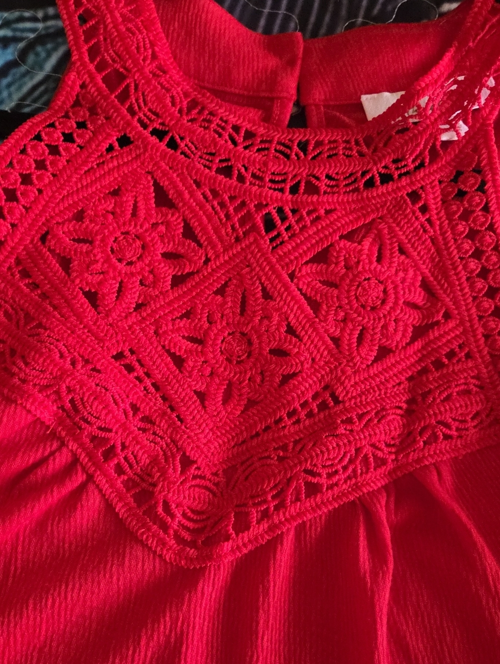 Sleeveless Crochet Yoke Tank Top - Red NEW - Picture 4 of 8